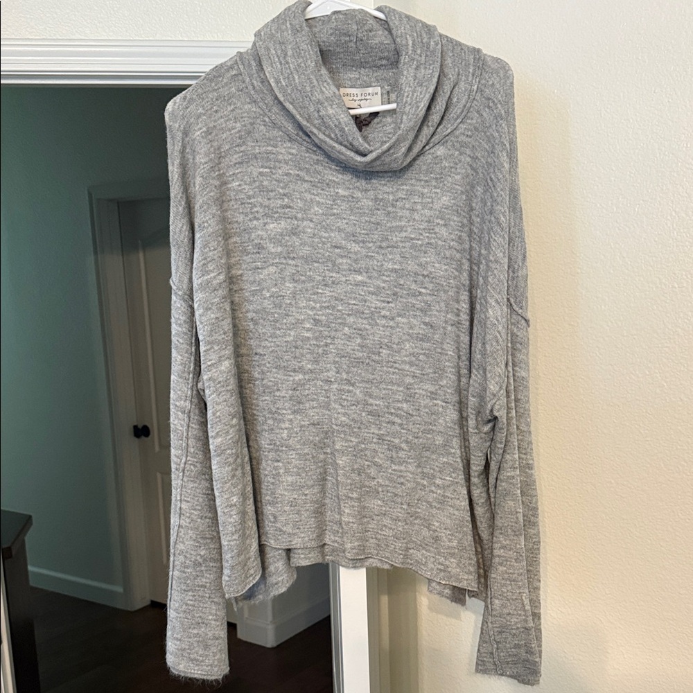 *NWT* Gray Women's Sweater